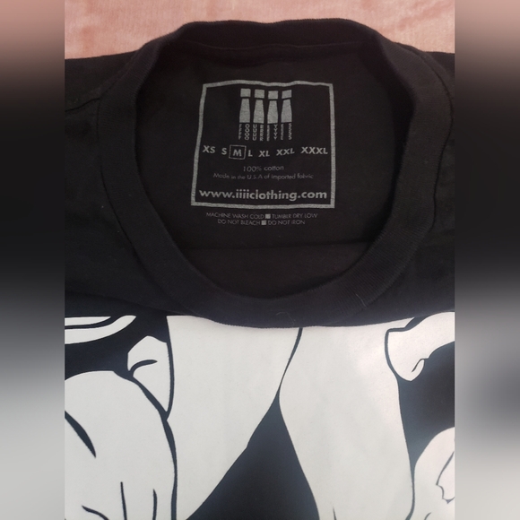 Four Eyes Tshirt- LEWD HEARTS - Picture 3 of 7